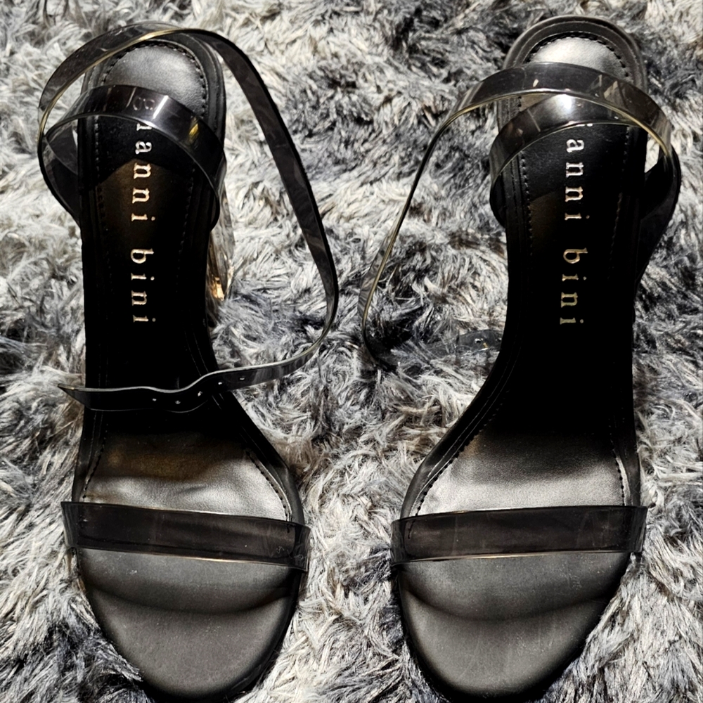 Women black heels